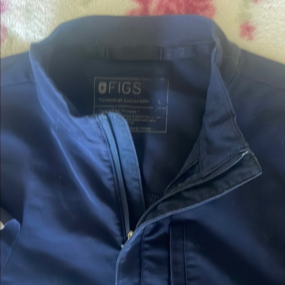Figs Navy Blue scrub top large x2 - Picture 2 of 3